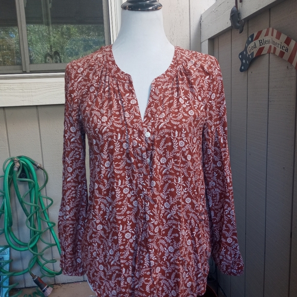 Old Navy Tops - Blouse